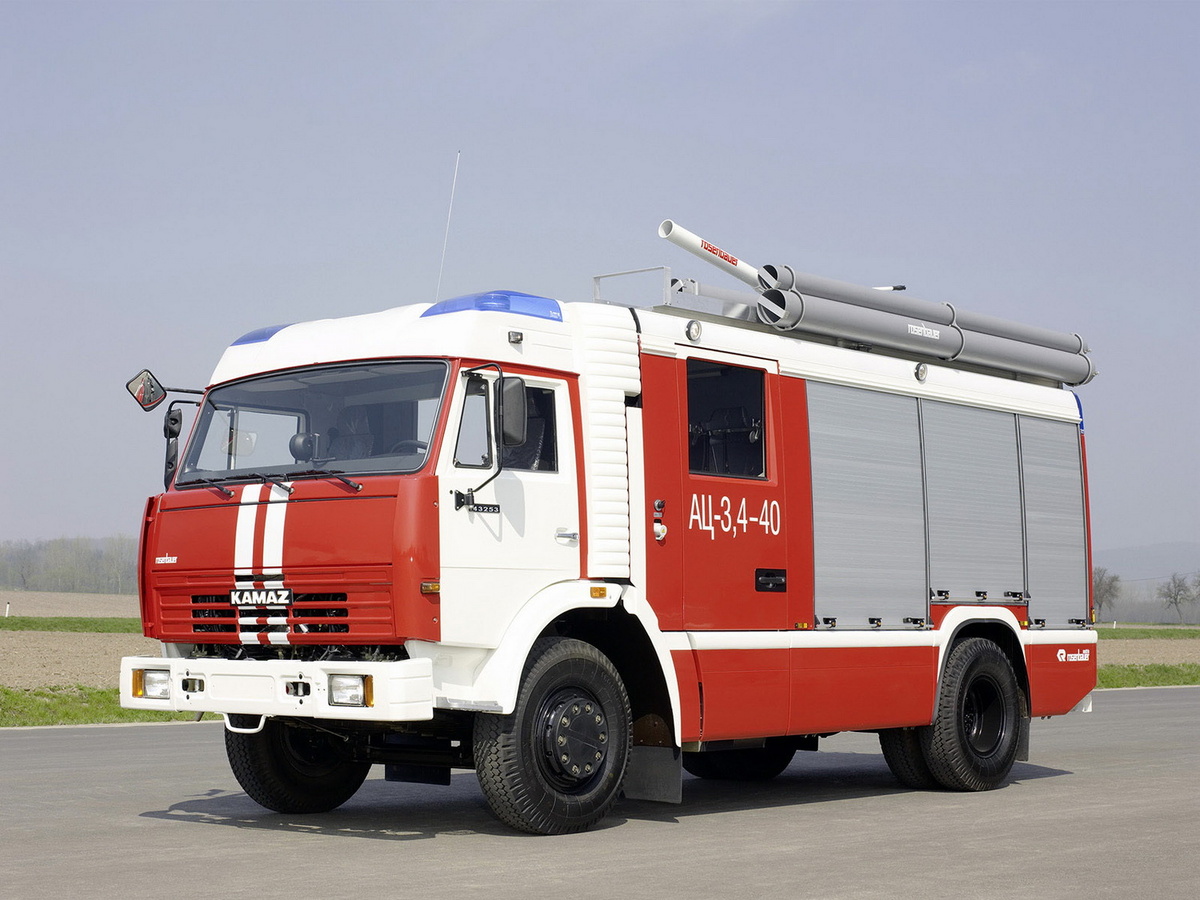 Автоцистерна пожарная(АЦ-3.4-40) на базе автомобиля Камаз(43253) (3.4 - кол-во воды, 40 л/с может подать насос)