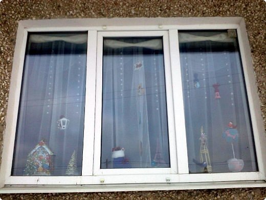 Бусы - комочки из ваты на нитке