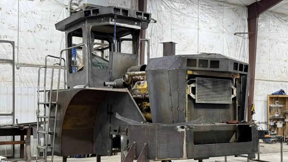 Фото: bigequipment.com
Трактор Big Bud 950