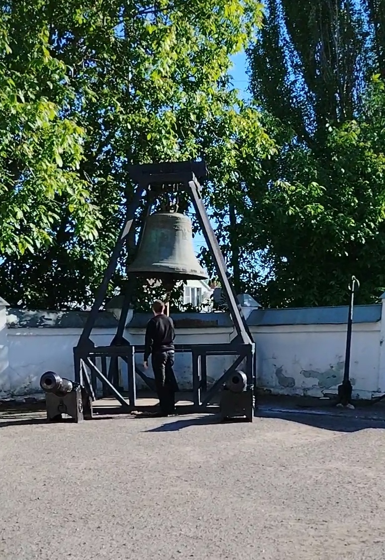 Колокол Свято-Никольской церкви в г. Таганрог. 2024г.