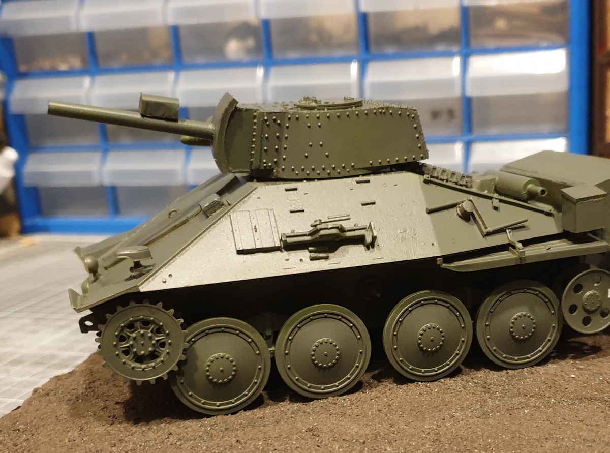 покрашеная модель на подставке ( о подставке будет позже )