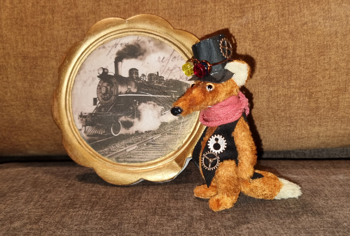 Вполне себе наряд для лиса ростом 9 см