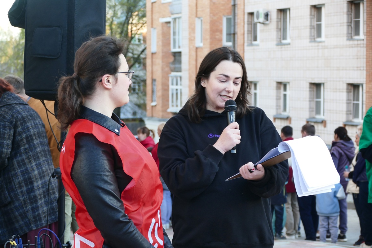Я не беру интервью, а объявляю мастер-класс по оказанию первой помощи, но кого это волнует?