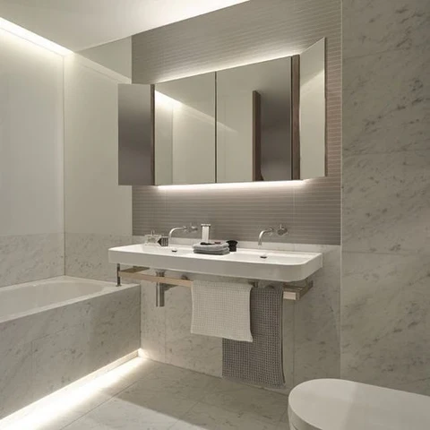 5 дизайнерских приемов, которые визуально увеличат вашу ванную