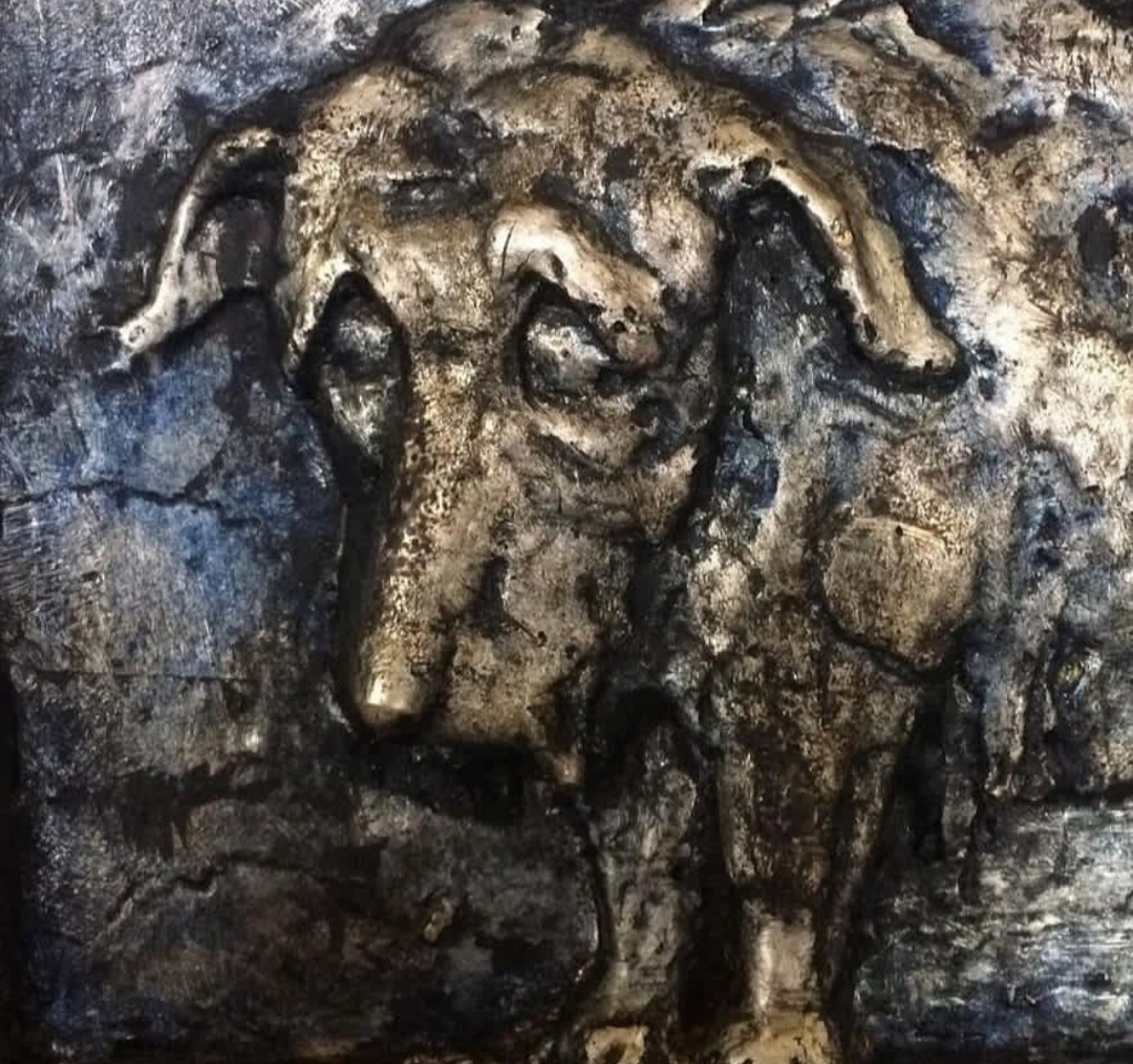 Чеканка. Собака. Мое фото картинки.