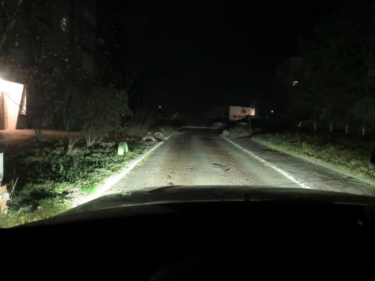 4300 кельвинов в противотуманных фарах. Желто белое свечение.