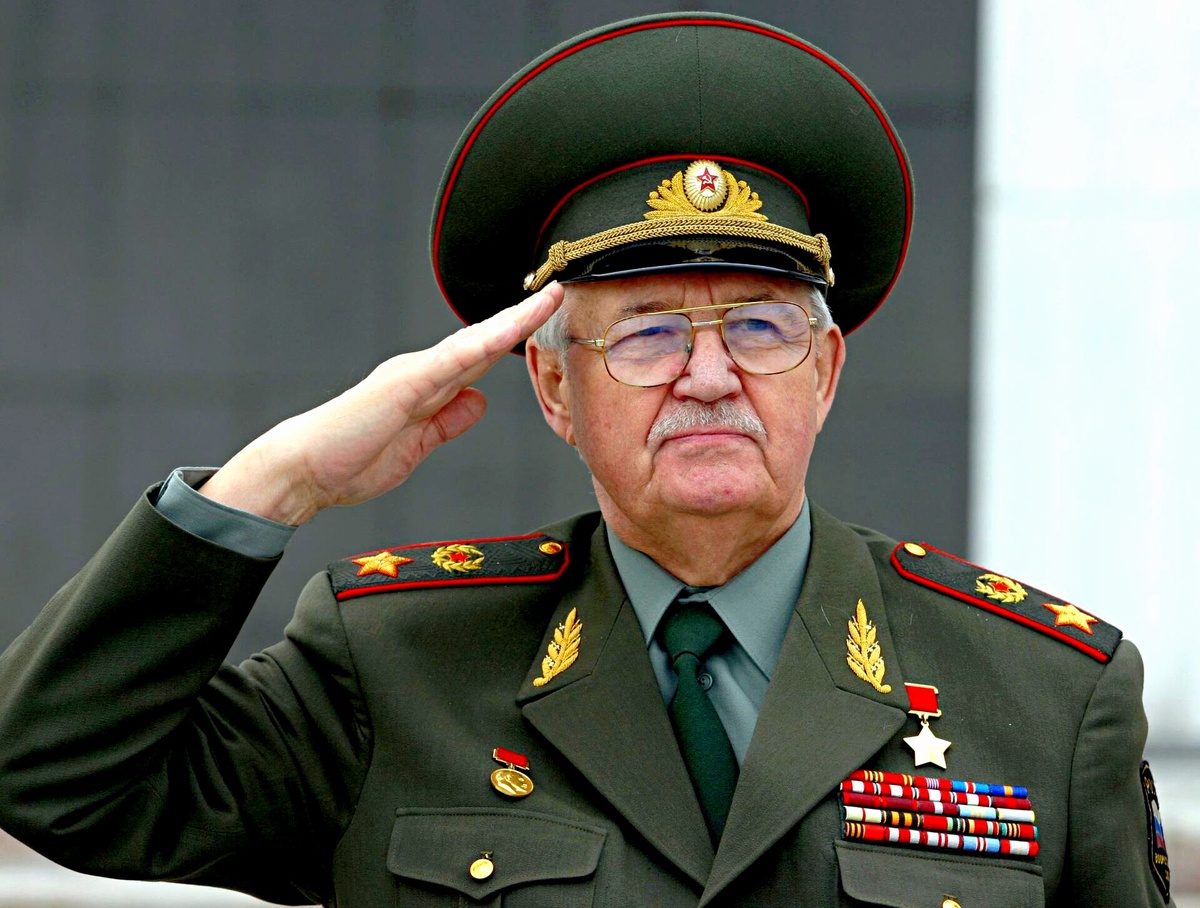 Валентин Иванович Варенников