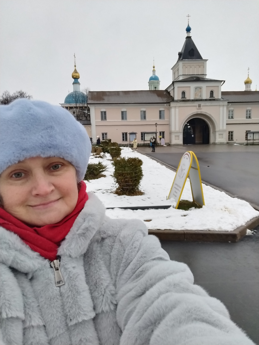 Почти 10 часов пути из Москвы, с учётом ожидания транспорта