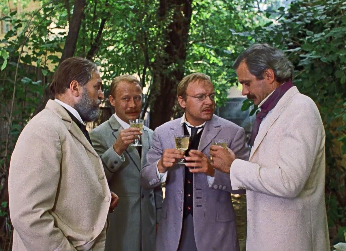 Андрей Мягков создал поразительно точный образ "маленького человека"