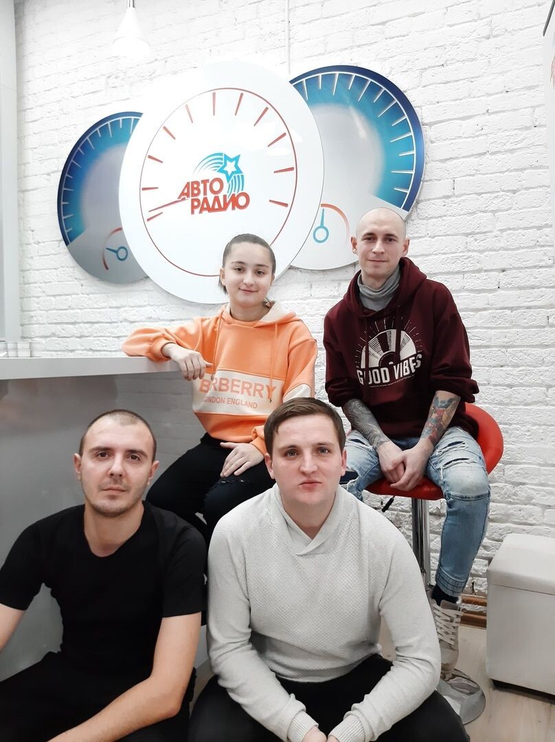 Группа "Тайпан" и Агунда. Фото: Яндекс-картинки