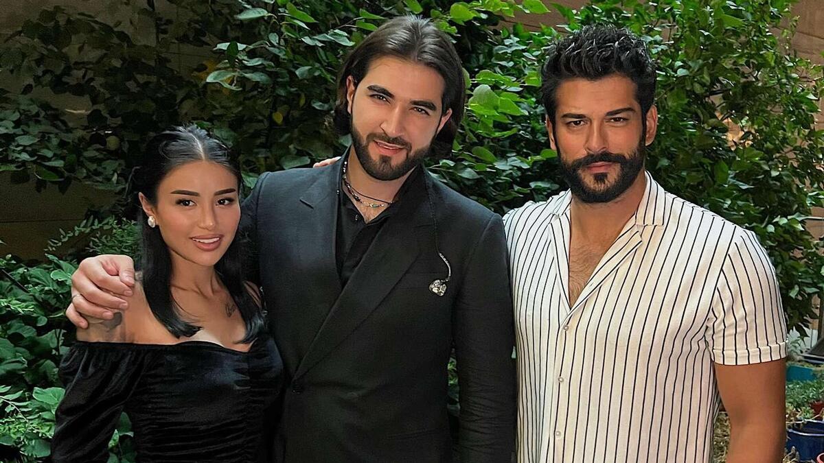 Бурак Озчивит и Эльман