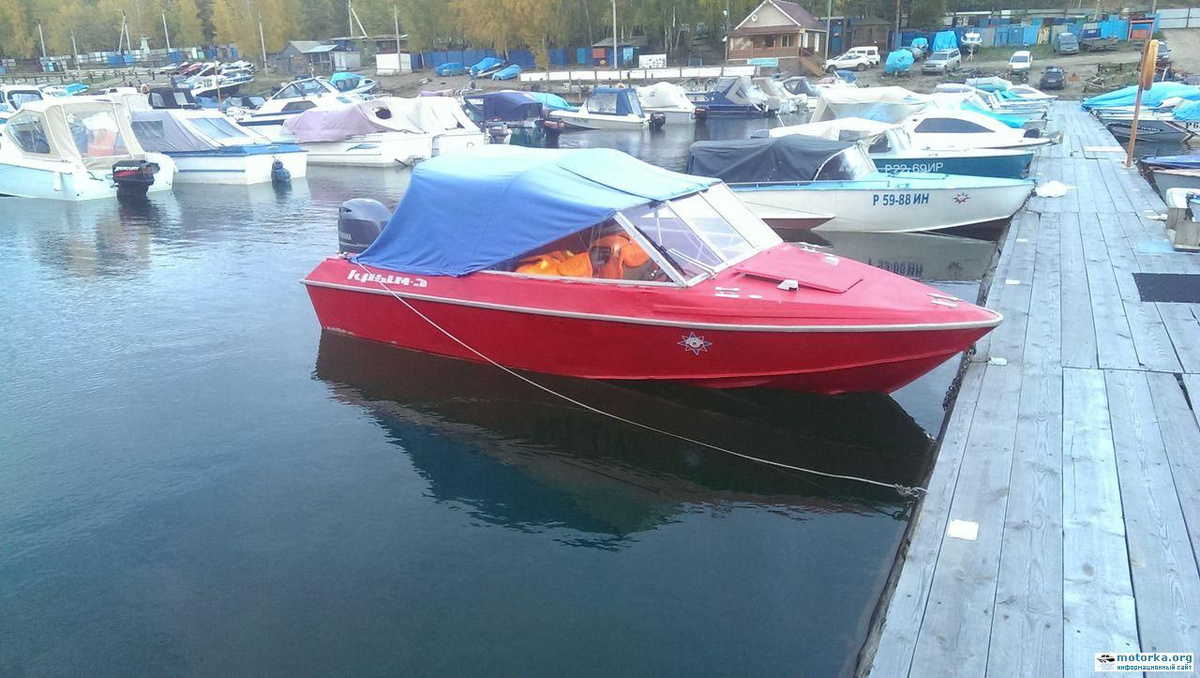 Лодка "Крым". Фото из сети интернет. Грузоподъёмность 400- 500 кг. 