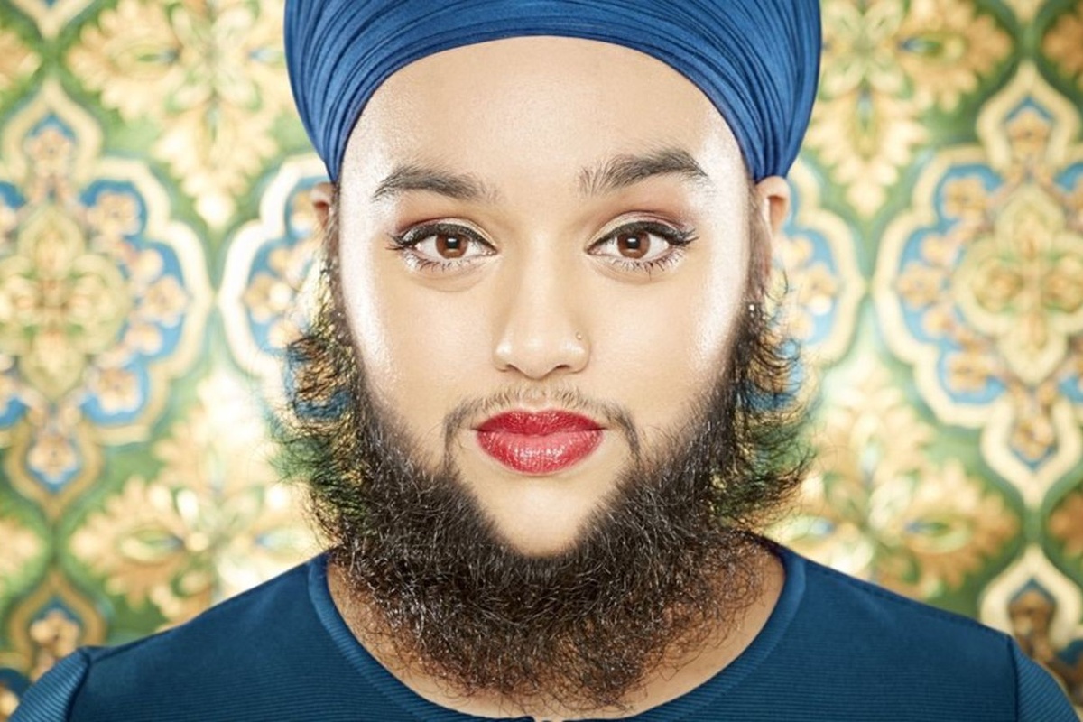 24-летняя Харнам Каур из британского города Слау внесена в Книгу рекордов Гиннеса. У Харнам Каур синдром поликистозных яичников - гормональное нарушение, одним из признаков которого бывает чрезмерное количество волос на лице. Фото с сайта https://www.funx.nl/