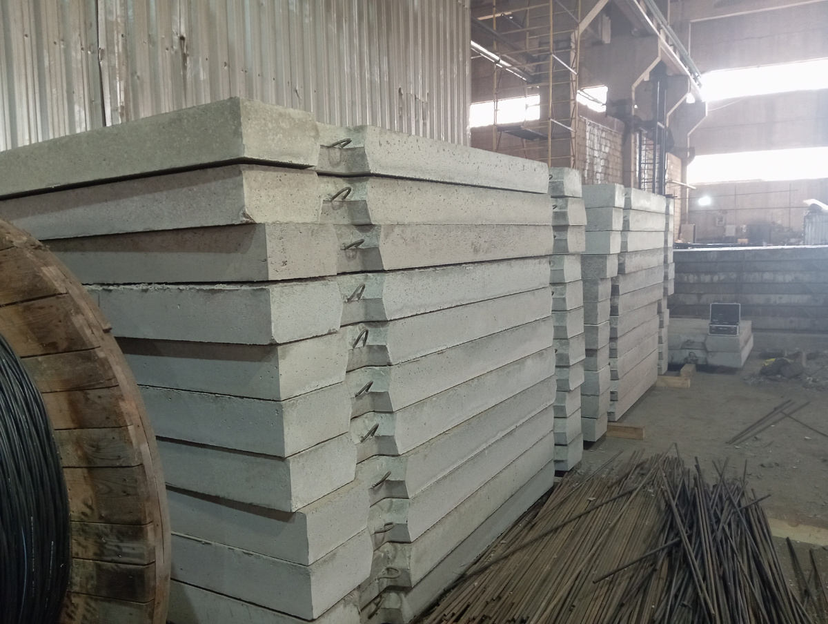 Дорожные плиты 2П30-18-30 на производстве