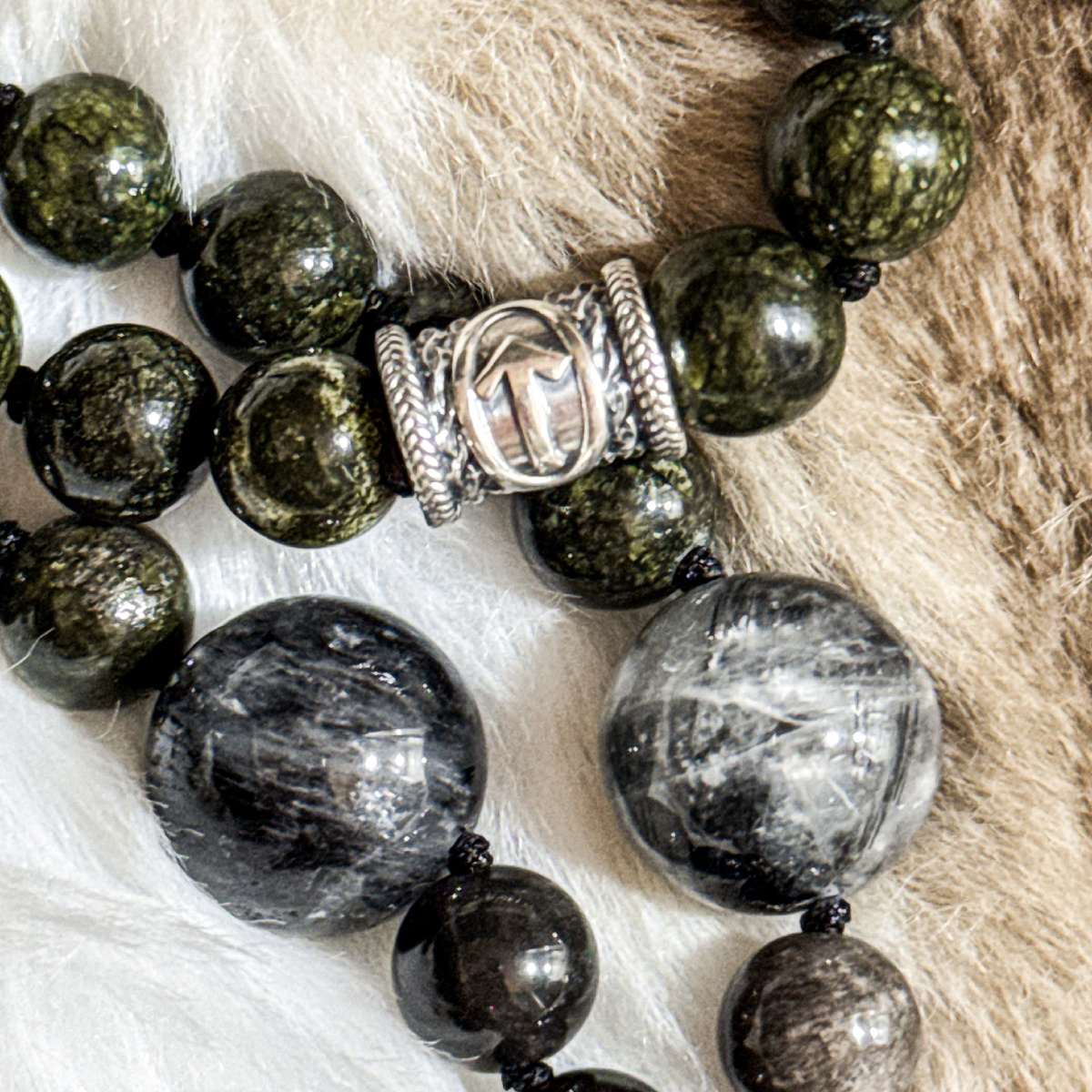 Руна Тейваз 