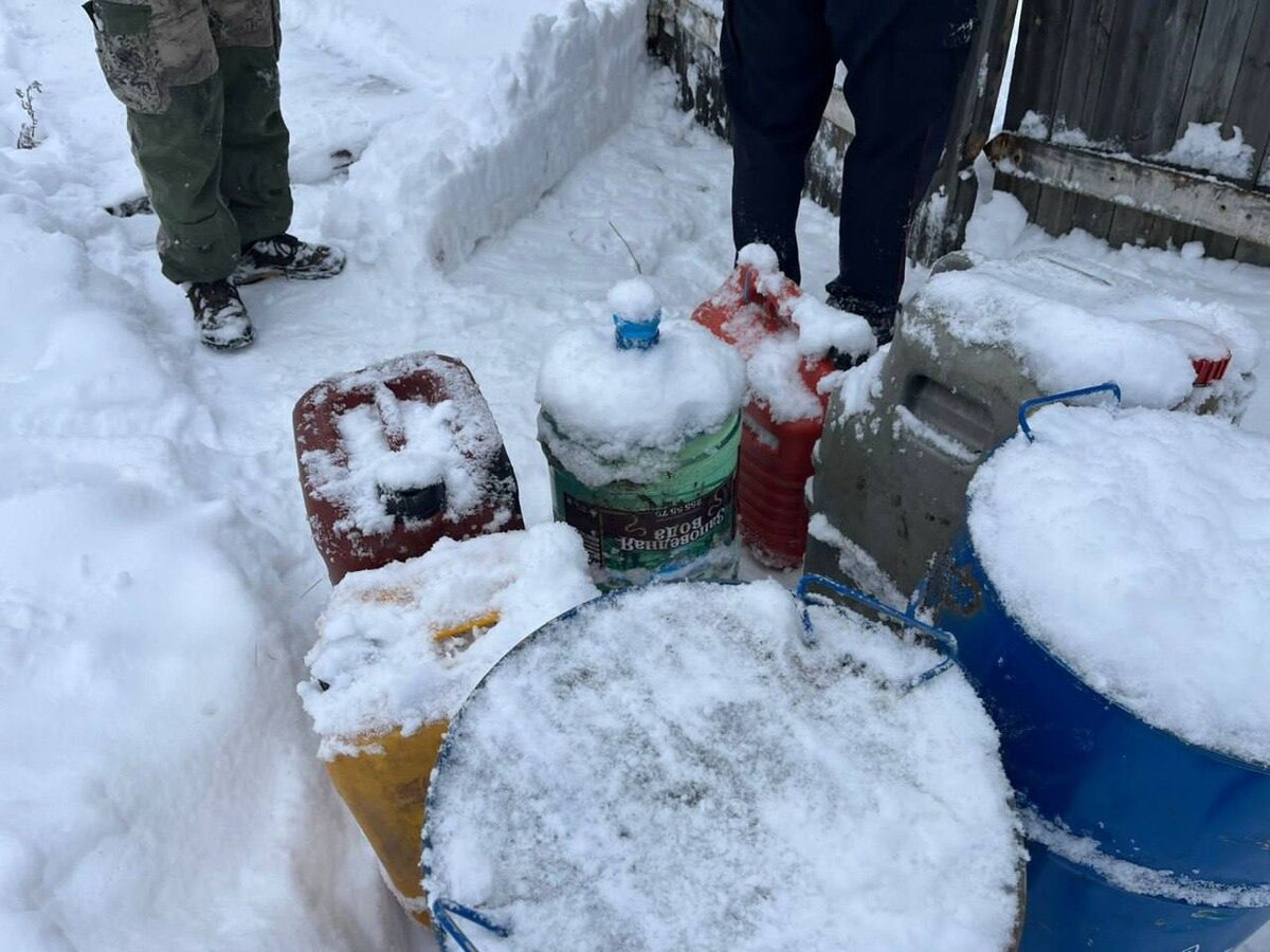     Двое северян будут судить за кражу 300 литров бензина у соседа