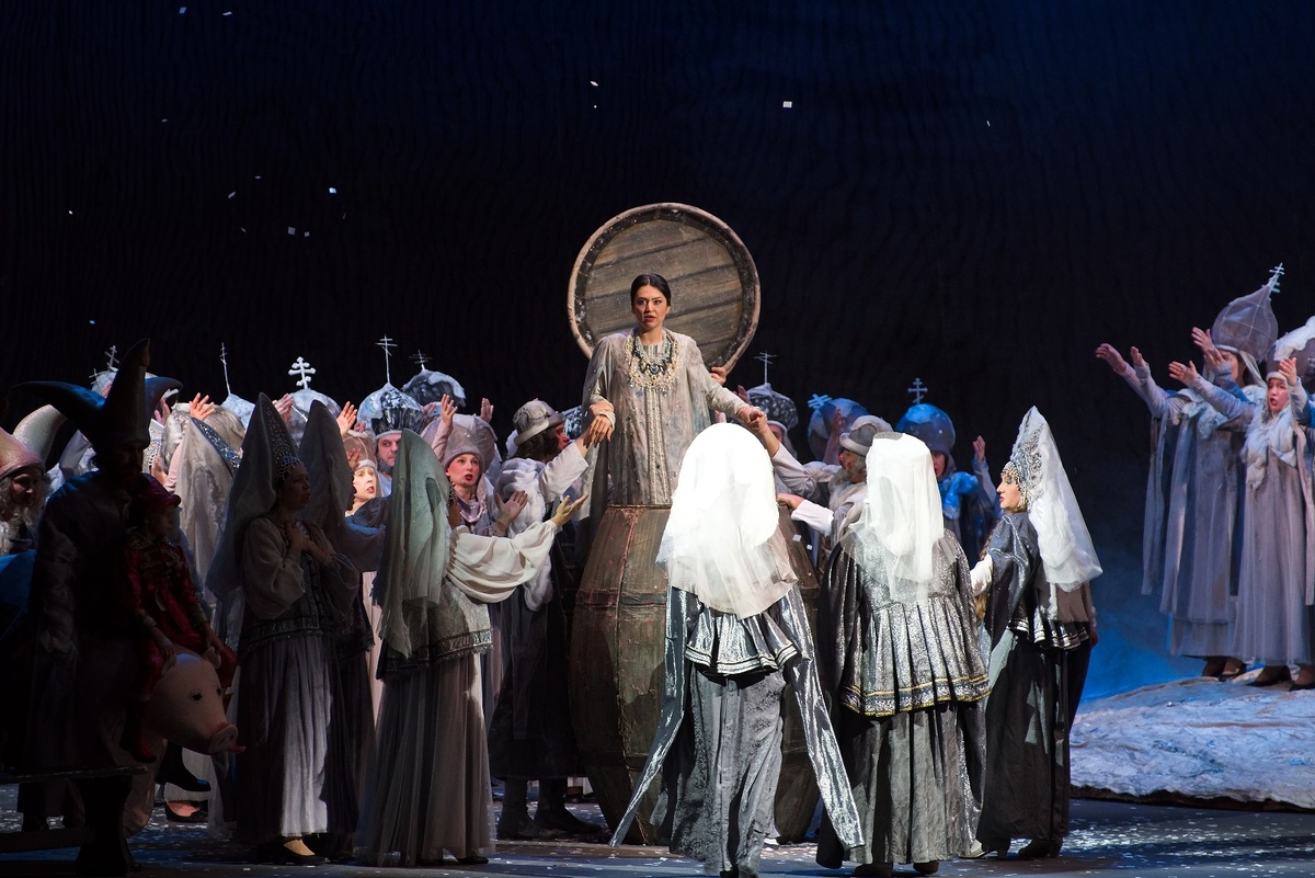 Мария Макеева –  Милитриса (опера «Сказка о царе Салтане» в МАМТ, режиссер – Александр Титель)