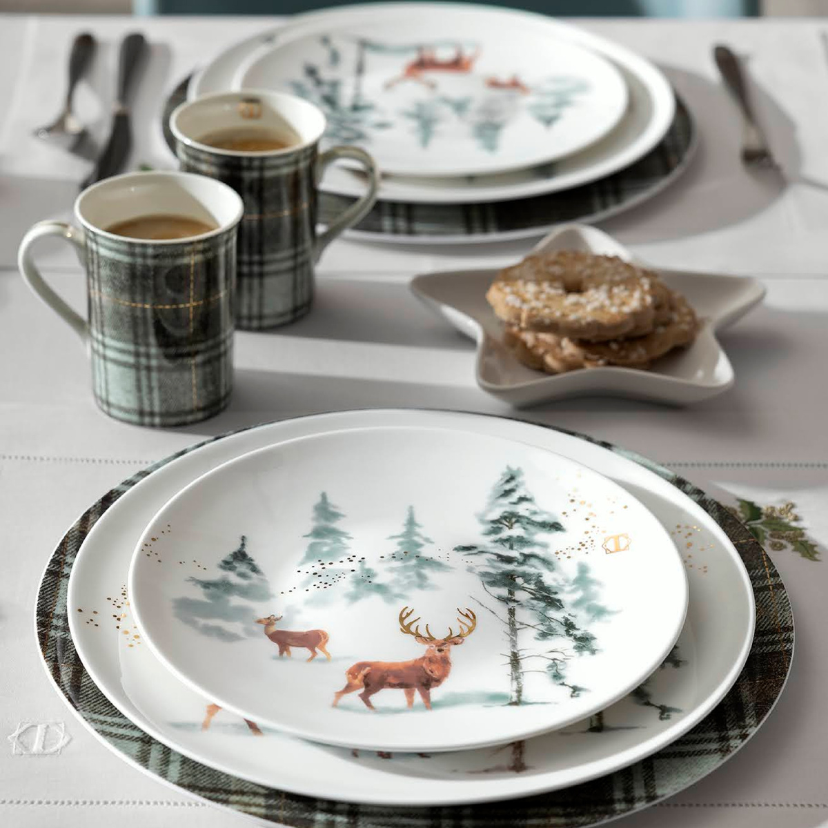 Коллекция фрафоровой посуды «Сноуви»