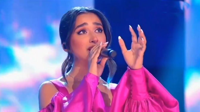 Скиршот кадра из шоу «Ну-ка, все вместе!» в обработке автора