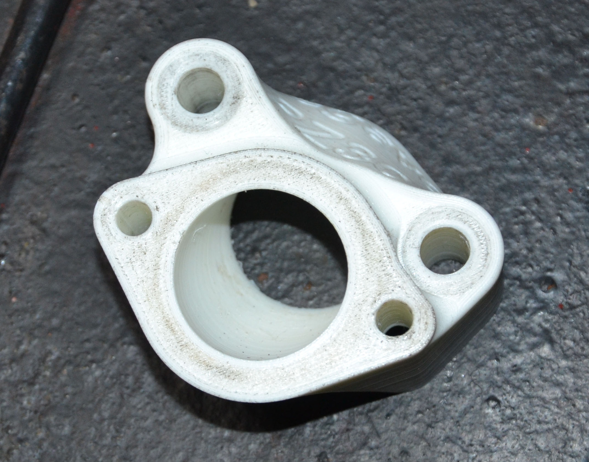 Проставка пластиковая из полиамида (нейлон). 