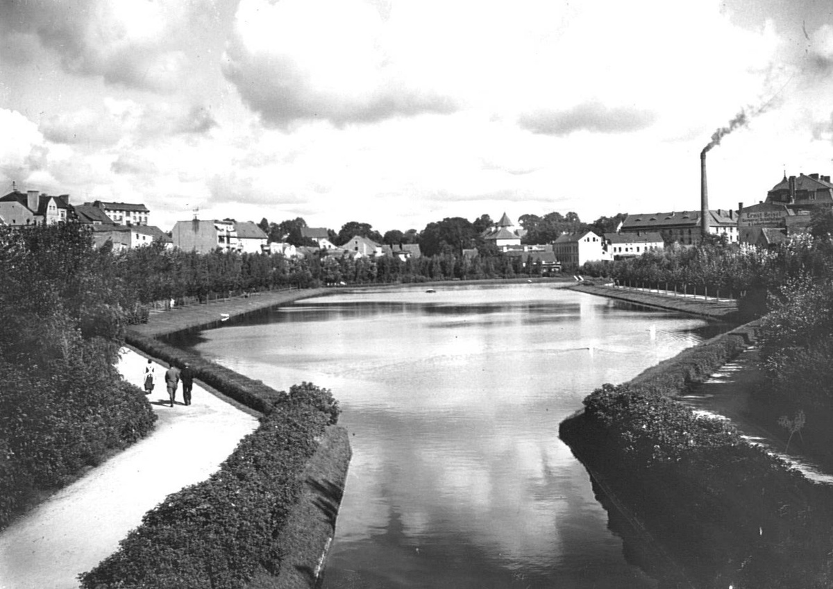 Инстербург. Вид на Замковый пруд и замок.