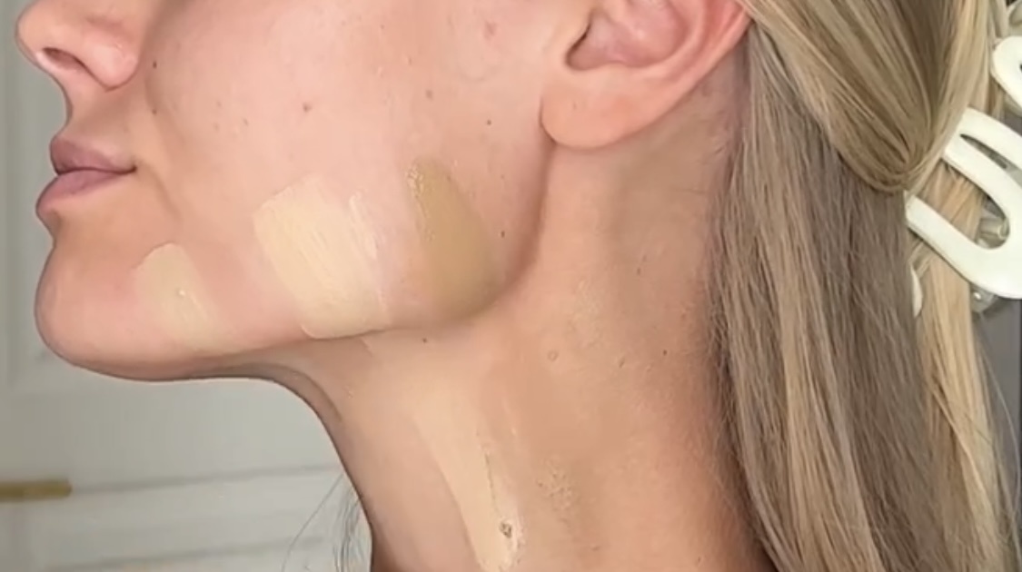 Можно делать прям пальцем в магазине, только чистым😉