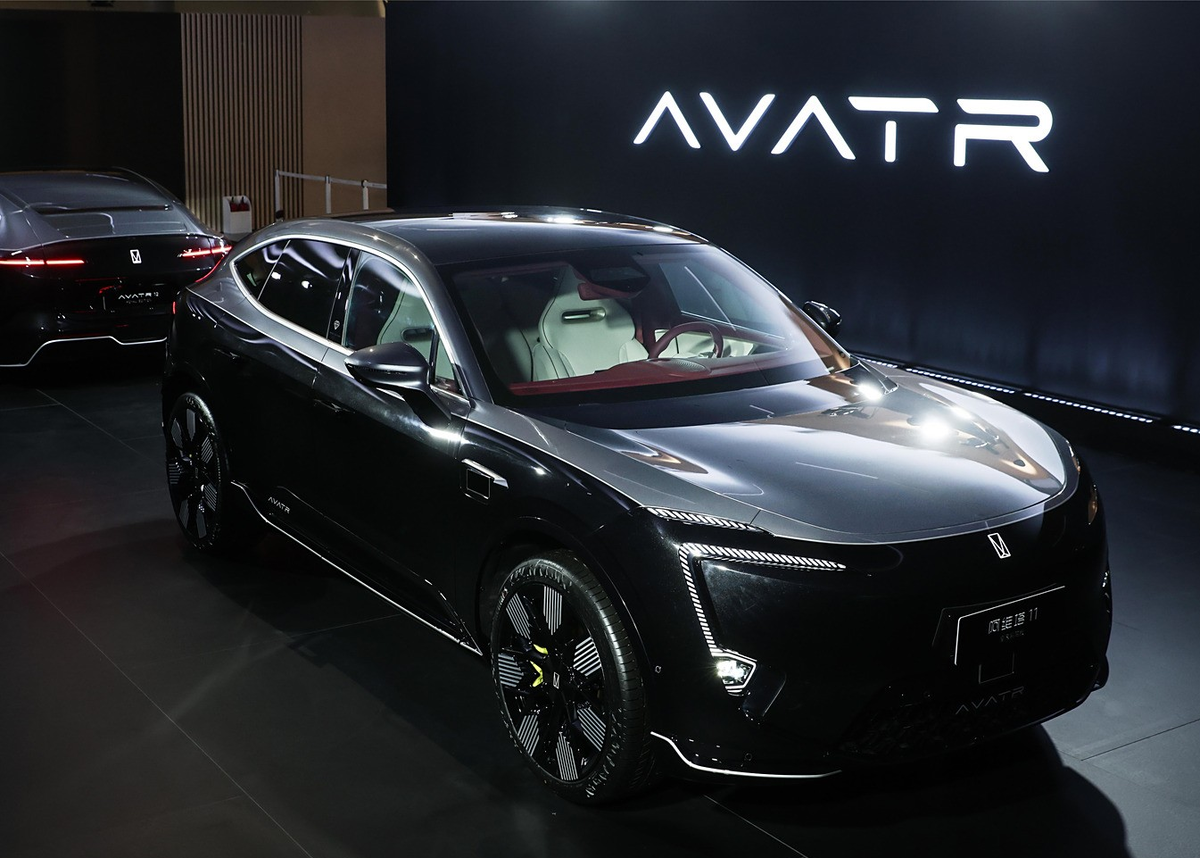 AVATR 11 в топовой версии Royal Theatre – специальное роскошное исполнение
