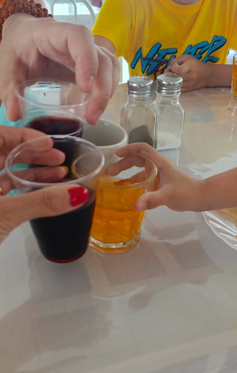 На полднике в Фее 2