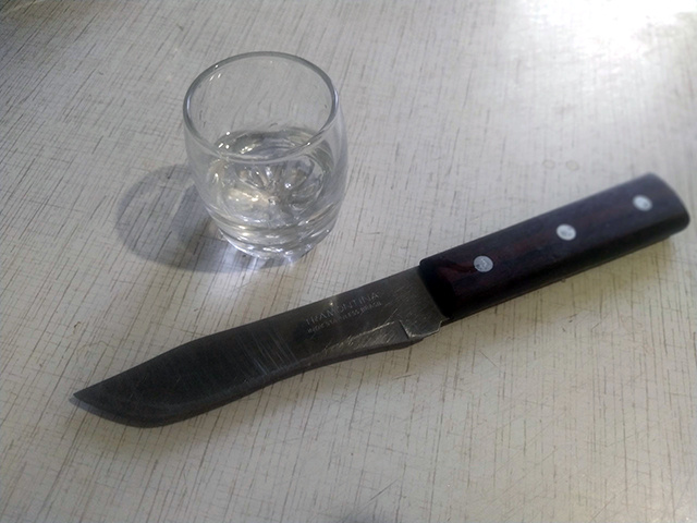 В Твери на мужчину, грозившего зарезать жену, заведено уголовное дело