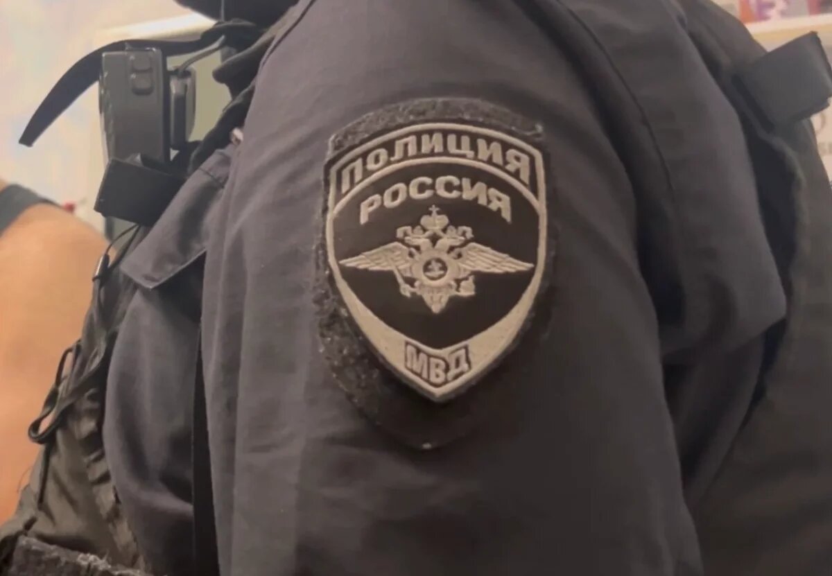    Пьяный мужчина покусал за ноги петербуржца в туалете ТЦ