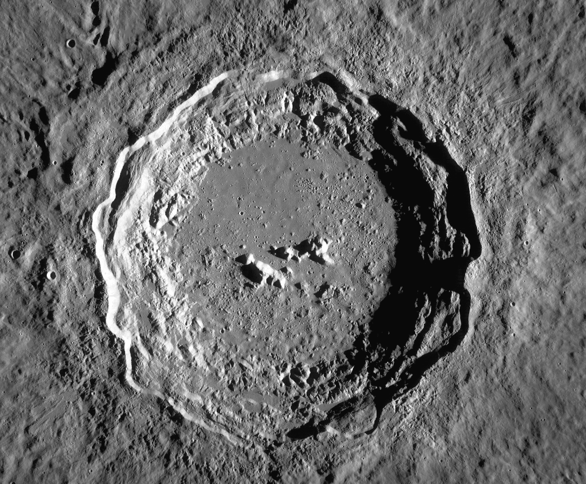 Кратер Коперник, фото АМС LRO