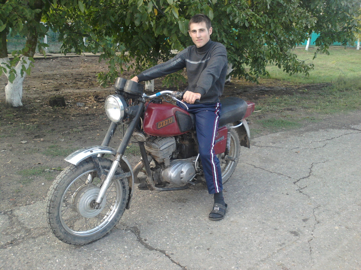 2013 год. Я и моя первая Иж Планета 5.