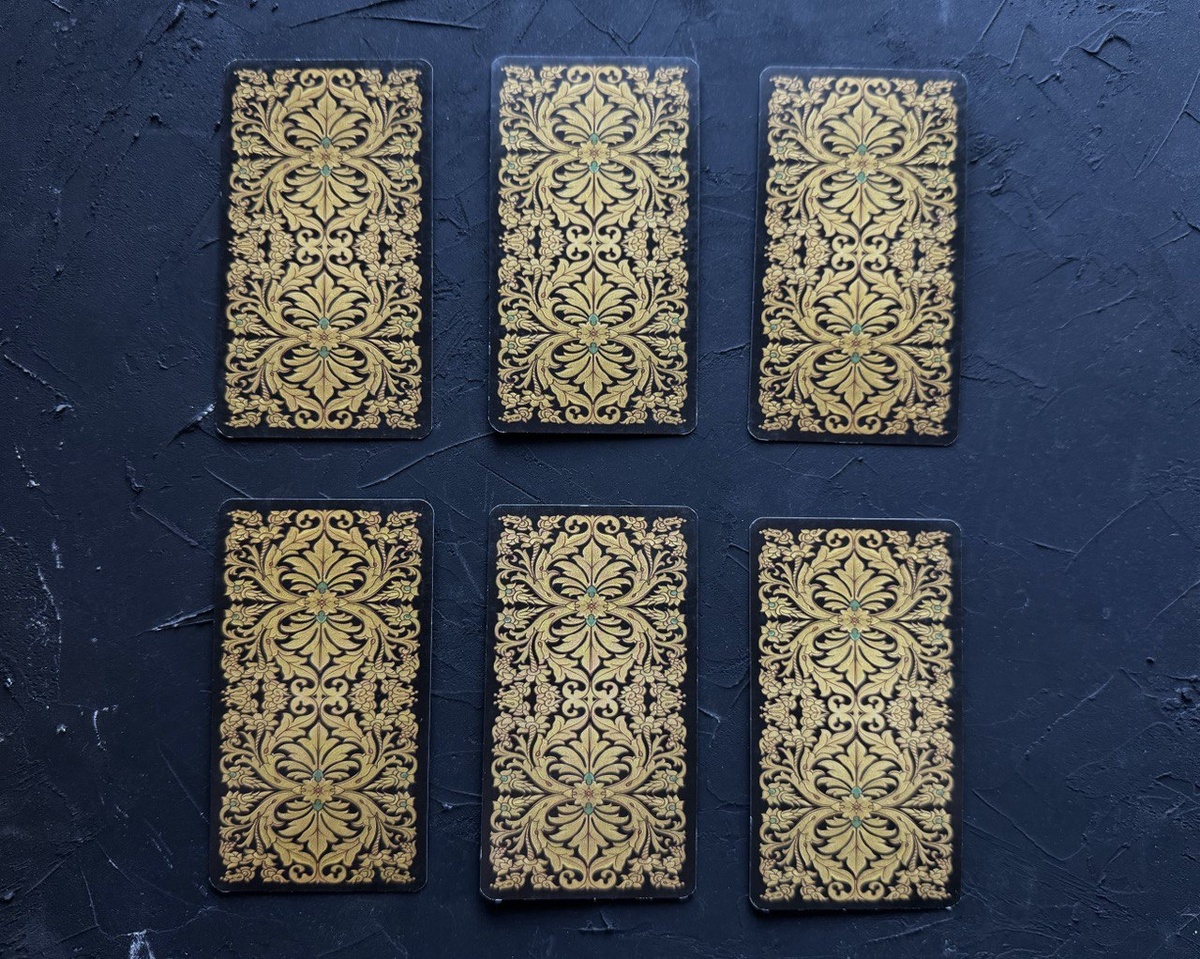 листайте вправо