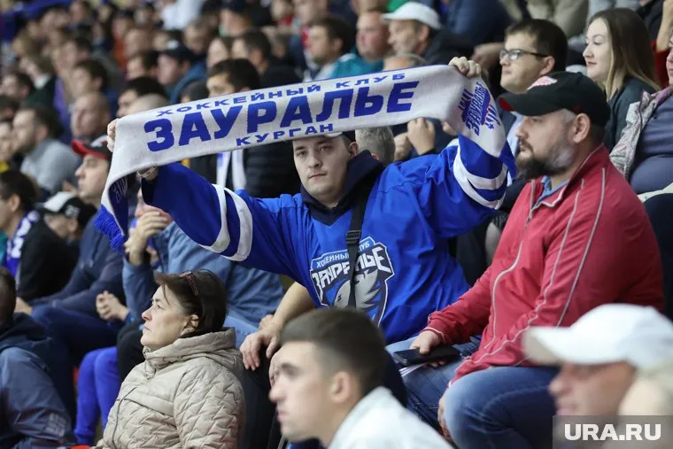 Во Всероссийский день хоккея в Кургане пройдет игра первенства ВХЛ
Фото: Екатерина Сычкова © URA.RU