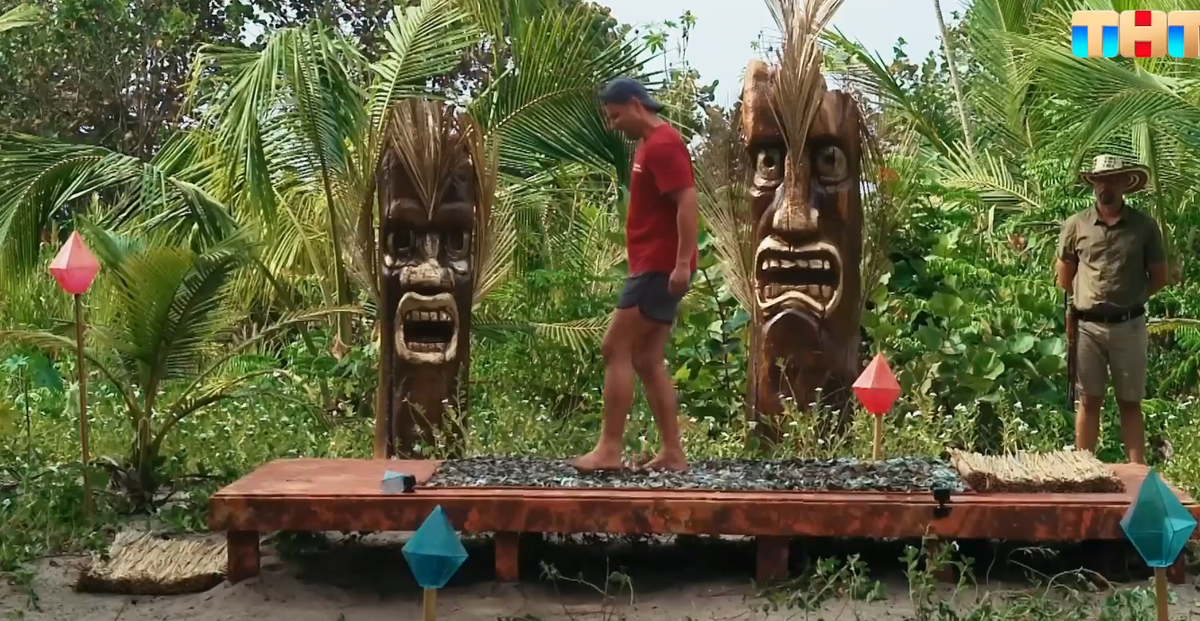 Кадр из шоу "Звезды в джунглях"/ ТНТ