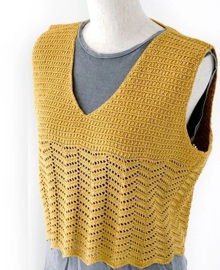 Жилет вязаный крючком для женщин