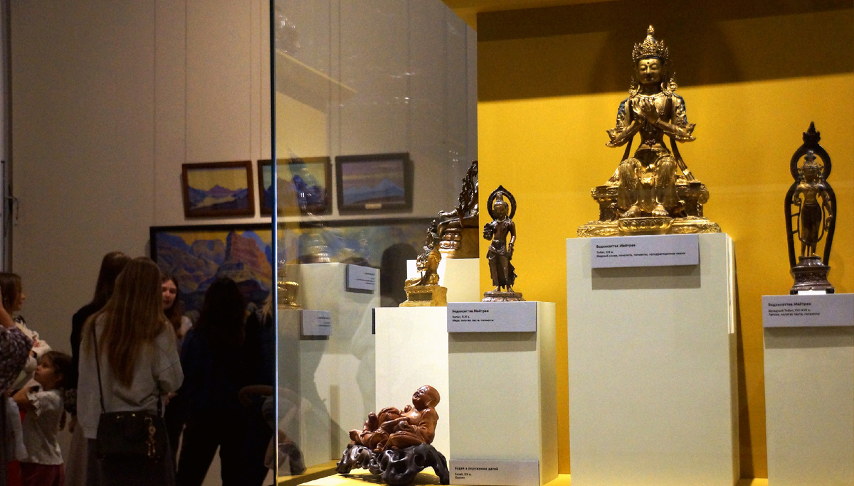 Выставка "Миры Майтреи". ГМВ. Пав. № 13 ВДНХ. Фотография автора.