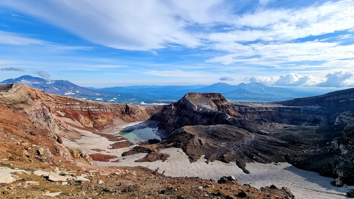 Вулкан Горелый