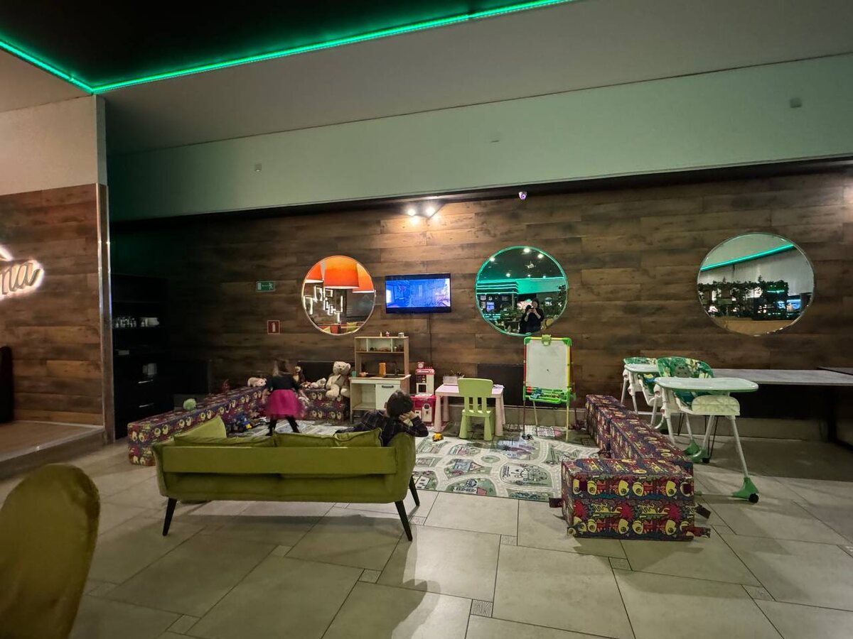 Листай галерею