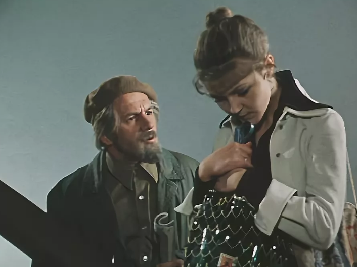 Кадр из фильма "По семейным обстоятельствам"