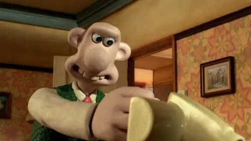 Уоллес разбирается с очередным своим изобретением    📷