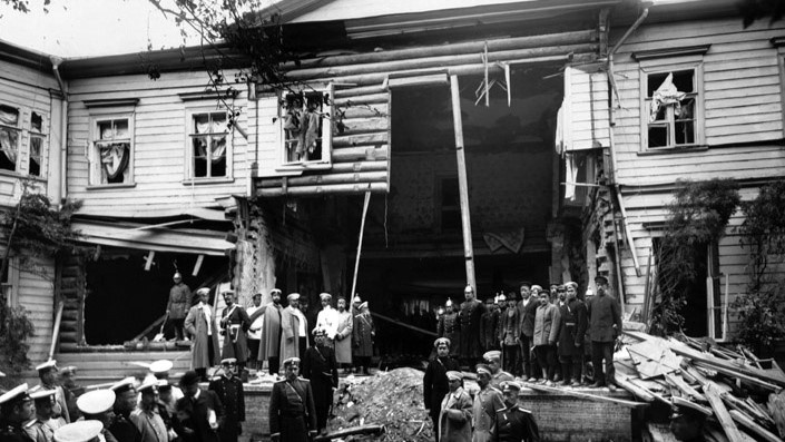 Последствия покушения. Дача после взрыва. Источник https://russiainphoto.ru