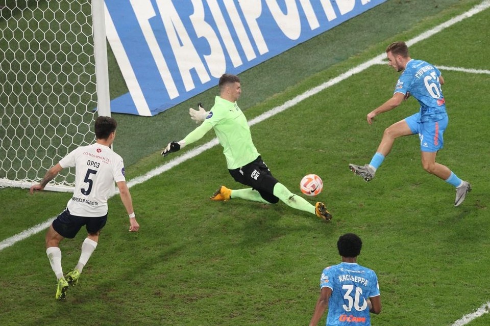    "Зенит" проиграл "Крыльям Советов" в домашнем матче на "Газпром Арене". ФК "Зенит"