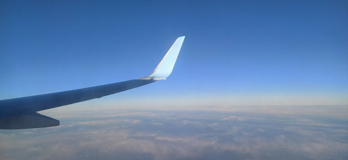 Бесплатную симку выдают по прилете в Дубай.