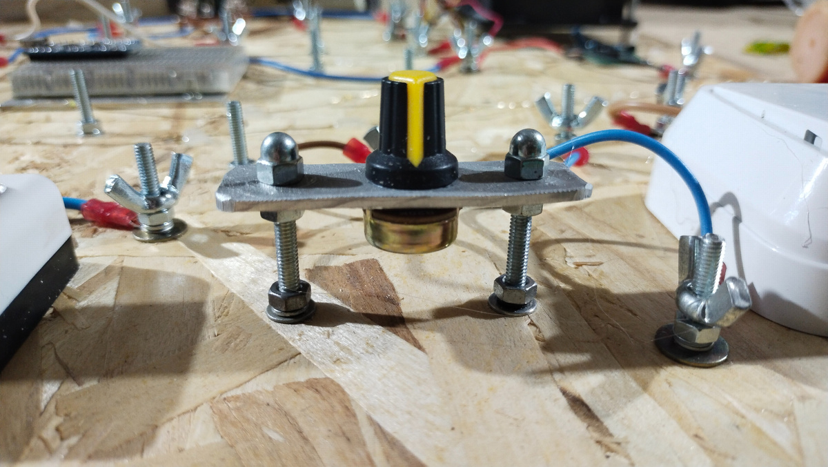 Переменный резистор