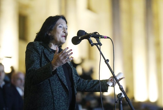    Грузия. Тбилиси. Президент Грузии Саломе Зурабишвили на митинге