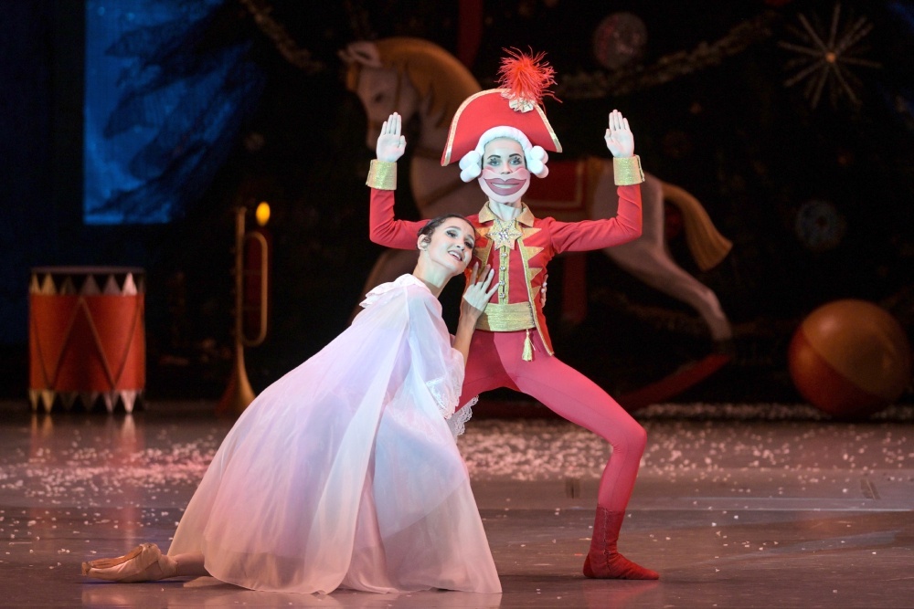    На сцене Новосибирского академического театра - балет "Щелкунчик" в постановке Юрия Григоровича. / Фото: РИА Новости