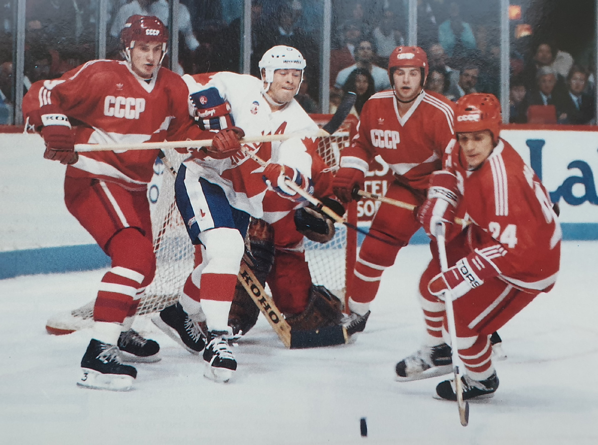 Фото с яндекс.картинки (на матче финала Кубка Канады-87)