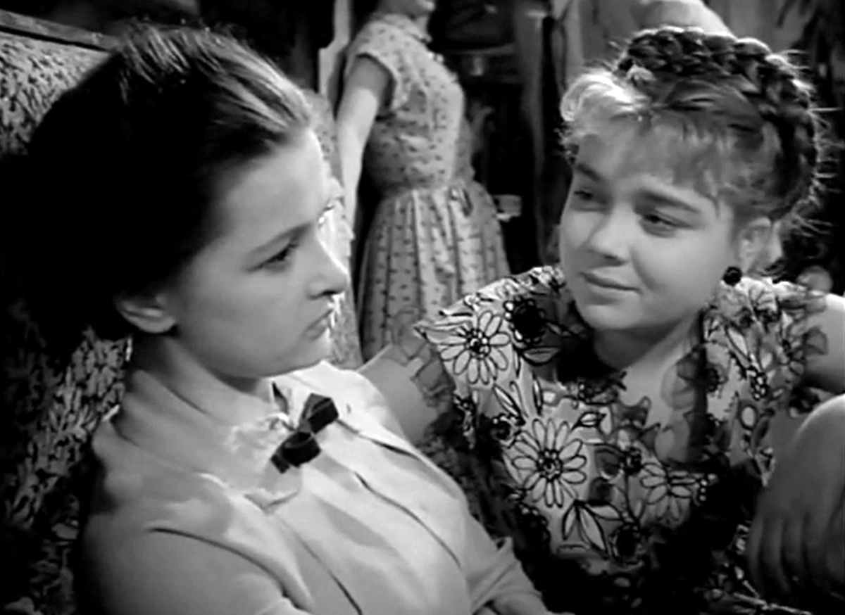 Кадр из кинофильма "Человек родился", 1956 г., режиссер Василий Ордынский, сценарист Леонид Агранович, композитор Вениамин Баснер (скриншот)
