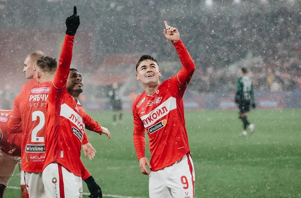 Маркиньос и Манфред Угальде